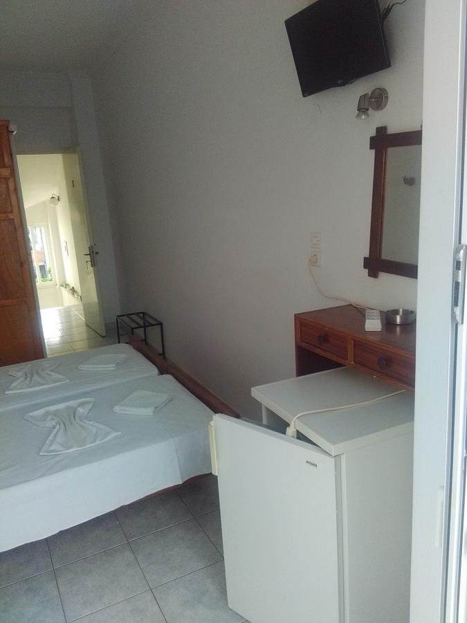 Alina Classic Hotel Loutra Edipsou  Zimmer foto